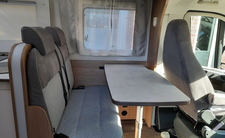 Geniet van een vakantie vol vrijheid in deze luxe camper