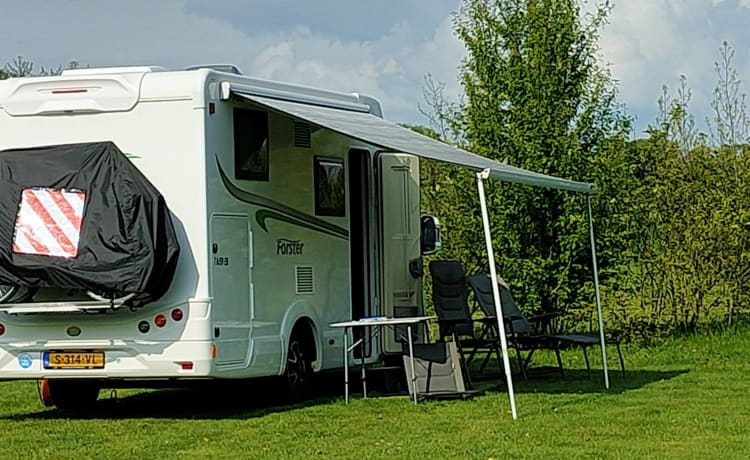 'Freedom' – Camping-car Forster avec 9 vitesses entièrement automatique (160 CV)