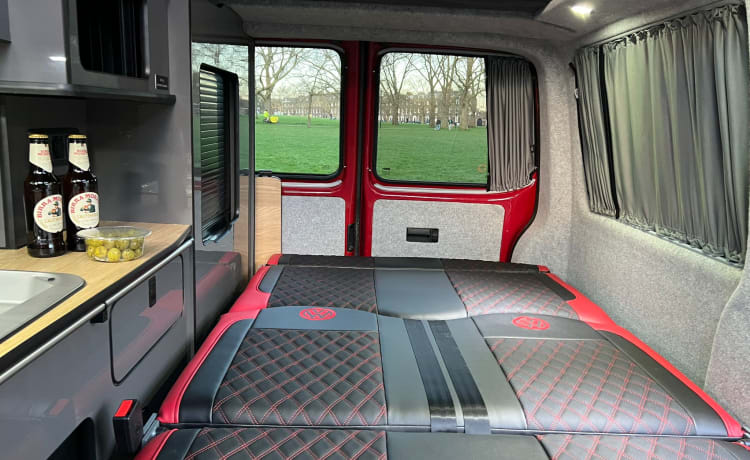 Ruby – Automatic VW T6 4 Berth Campervan with Poptop & Heater 