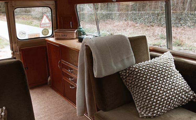 Frank 1969 – 2 berth Commer campervan from 1969