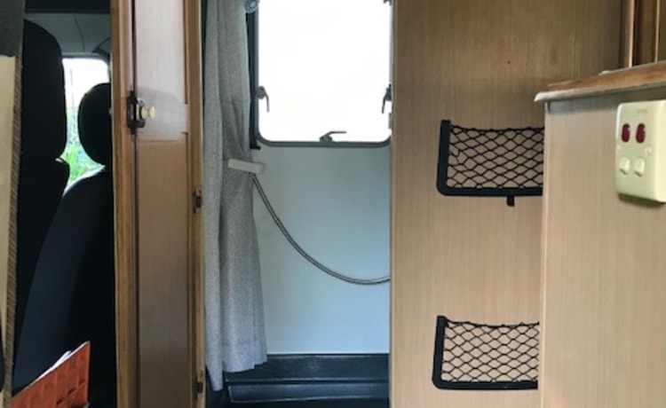 Nellie – Vom VW T4 Coach gebautes Wohnmobil