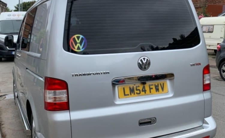 Explorer  – Volkswagen transporter 2.5 TDI Sport