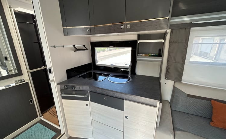 Prachtige recente 2p Chausson 640 automaat, semi-integrated uit 2021