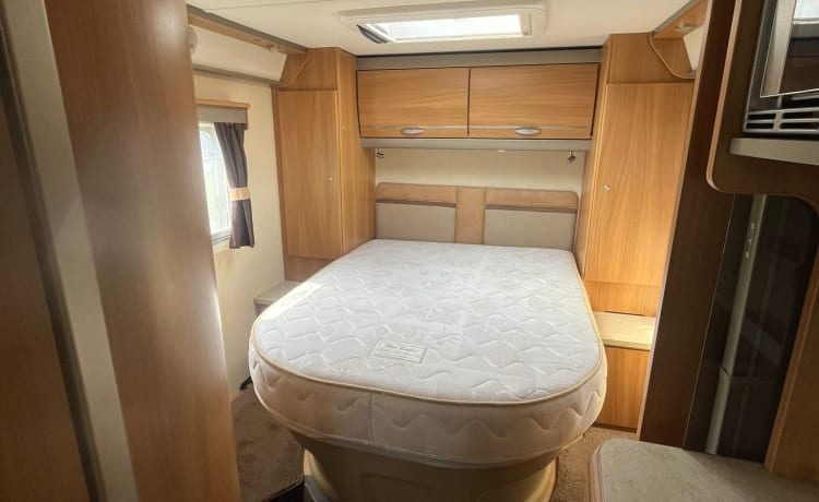 Big Bertha  – 4 berth Swift integrated from 2012