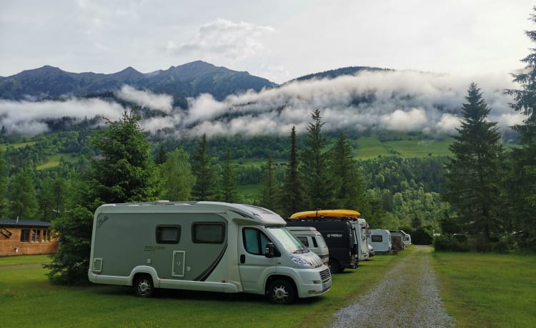 Bella – Luxus-Wohnmobil mit 4 Geburten