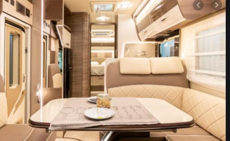 Horvathshouseonwheels – LUXURY Family Mobilhome con 5 posti letto completi!