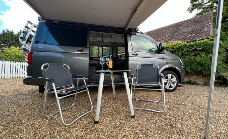 VW – Volkswagen California 4 berth