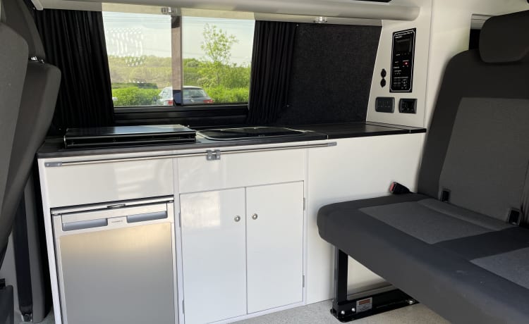 Bertie – 4 berth Volkswagen bus from 2015