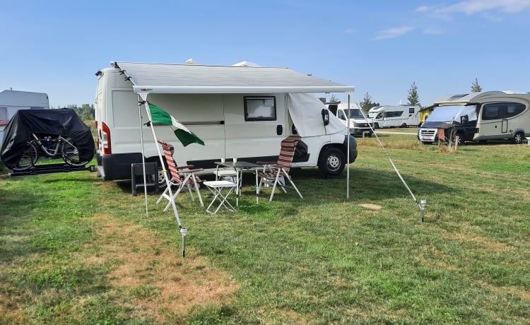 Take Five! – Compact yet spacious practical 2 person Peugeot bus camper