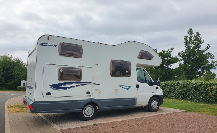 Luna – 4 berth Fiat alcove from 2006