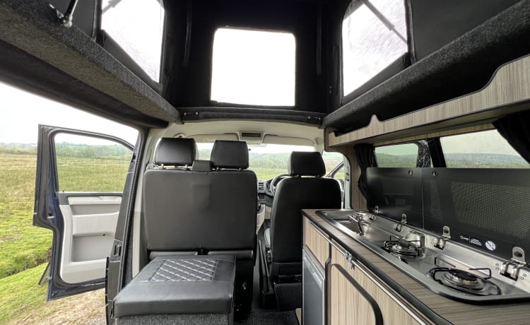 Halle – Camper Volkswagen 4 posti letto