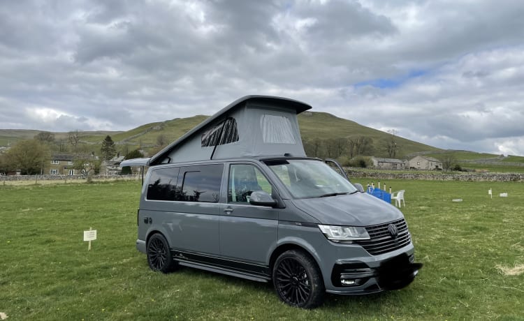 Mango 🥭 – TOP SPEC! Luxury, Easy Drive, 4 berth Volkswagen T6- 2022 