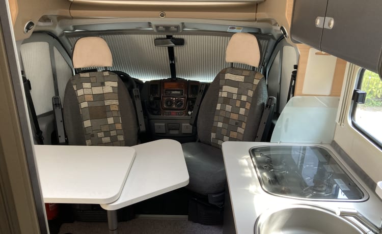 Knusse Knaus – 2p Knaus semi-integrated from 2010