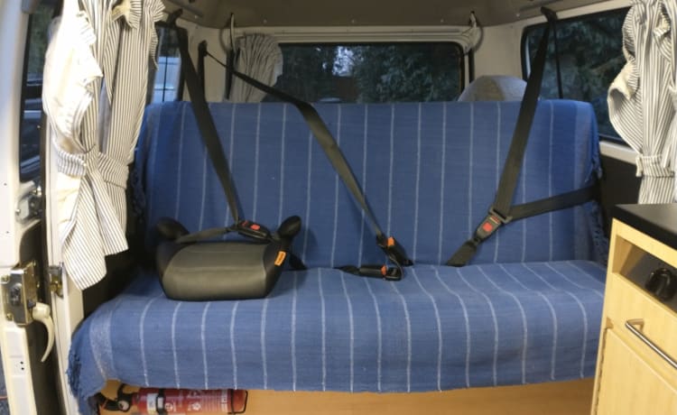 Skye – 2011 VW T2 seltene SERVOLENKUNG und moderne Zuverlässigkeit