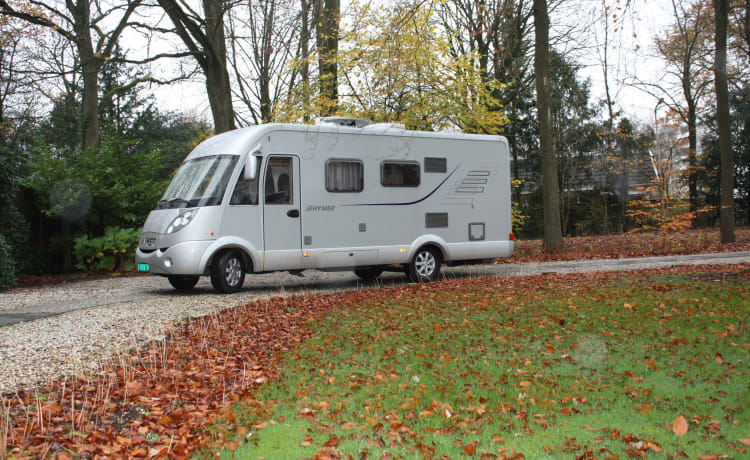 Beautiful very luxurious Hymer B654 CL with 160 HP for the whole family.