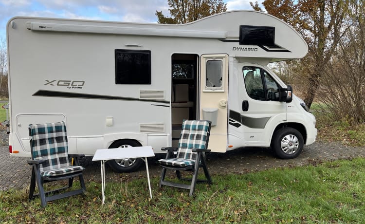 Camping-car 4 personnes (alcôve) l Fiat XGO Dynamic 20 à partir de 2019