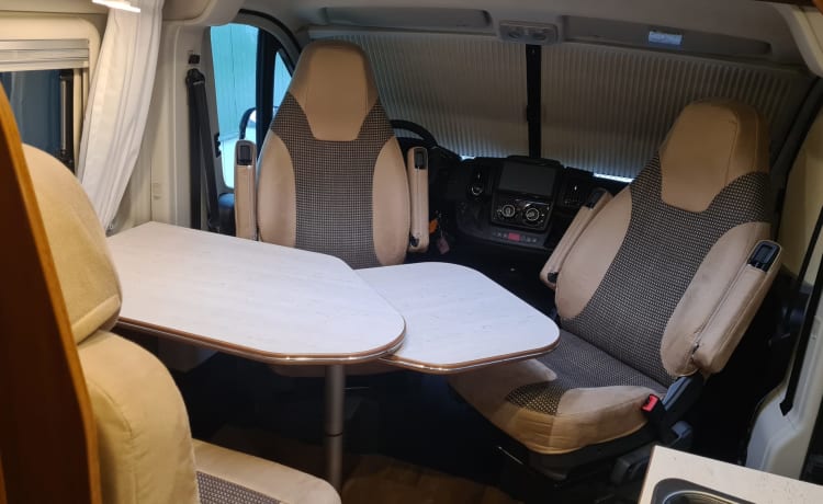 De Westereender Flitz – Pössl Bus Camper 160 ch Automatique à partir de 2019