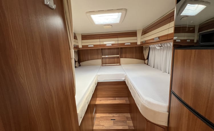 Esprit – 2p Dethleffs half-integraal camper uit 2014