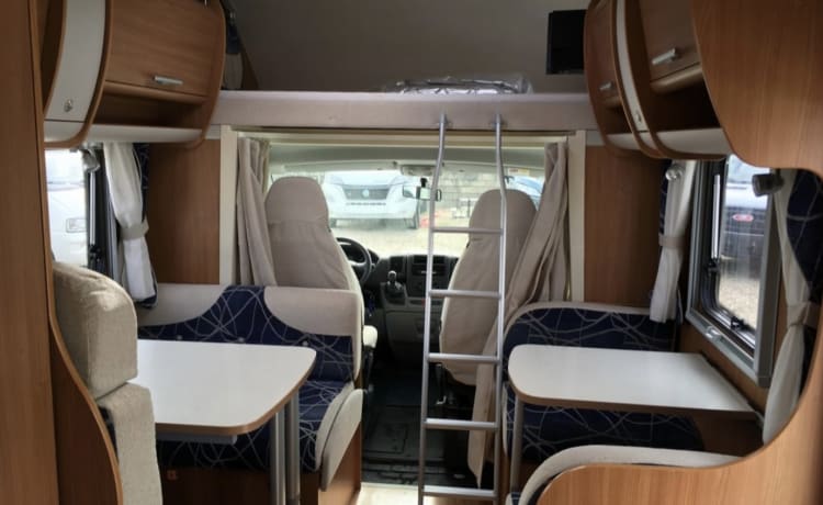 Cel4night – 7-seater overcab motorhome