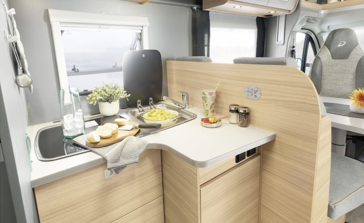 Trend 7057EB 1 – Dethleffs Camper für 2 bis 4 Personen