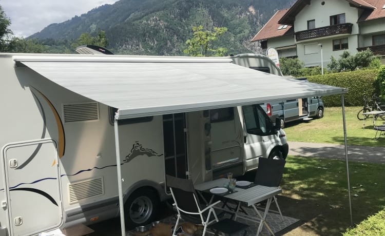 Spacious bathroom and awning