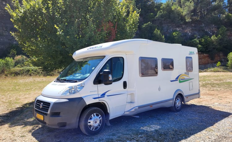 4p Chausson semi-integrated uit 2009