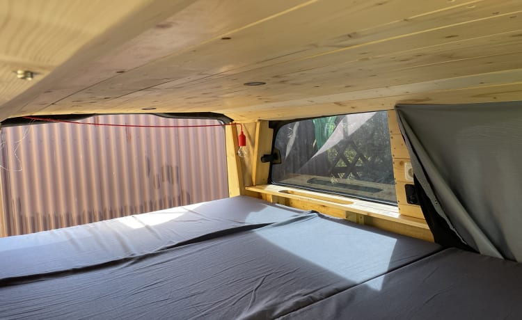 Franz Ferdinand – Beautiful compact 4x4 Camper