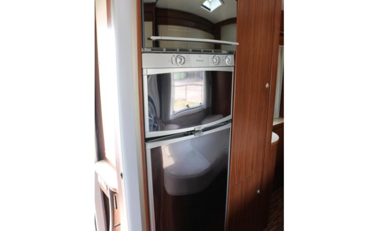 Tramp – Hymer semi-integraal uit 2008