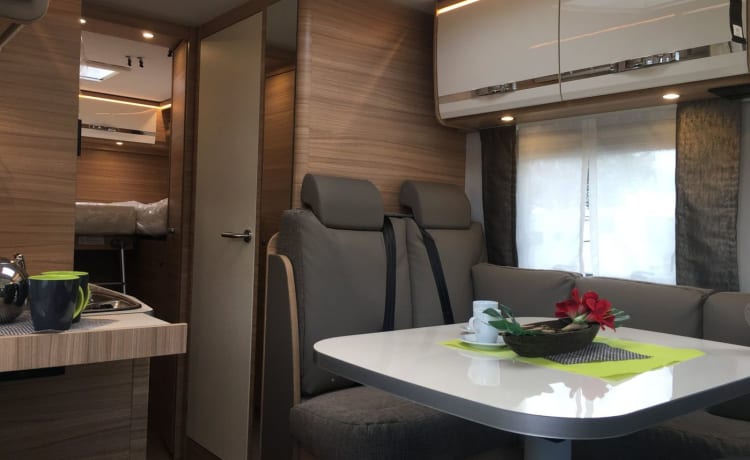 Moby – Detleff Integral (05/2021) with twin beds in the rear