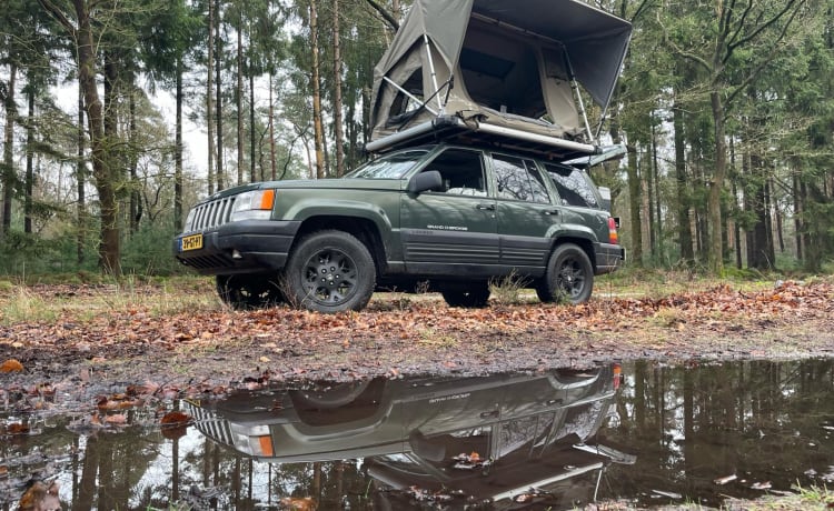 SJEEPIE – Jeep grand cherokee 4x4 met daktent