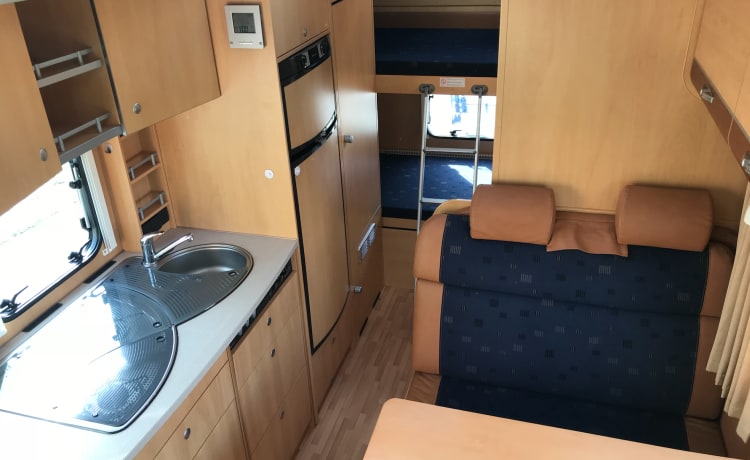 Kompletter Luxus-Familiencamper mit Etagenbetten! (6 Personen)