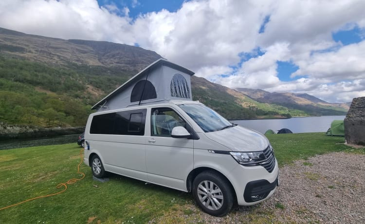 Bobella – 2021 - Luxury - Volkswagen LWB Automatic Camper-Van 