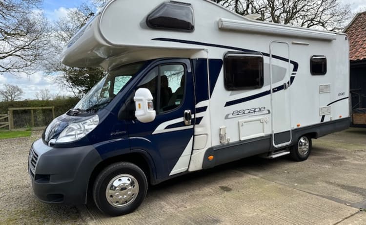 6 berth Swift Escape 696