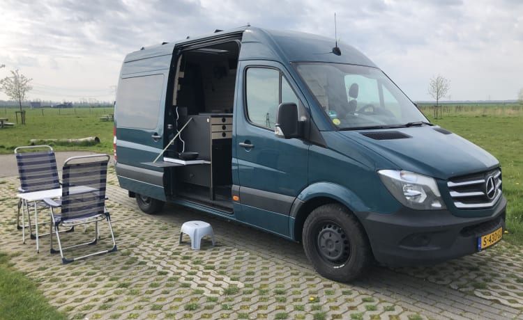 New cool off-grid Mercedes Sprinter bus camper with length beds