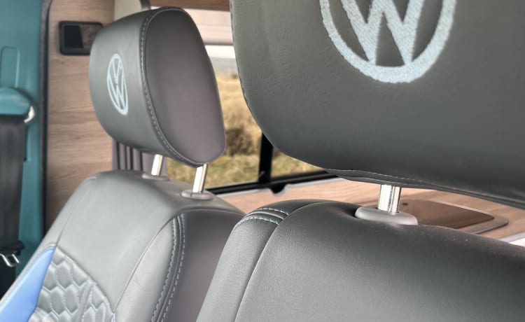 The Rolling Retreat – Camper VW