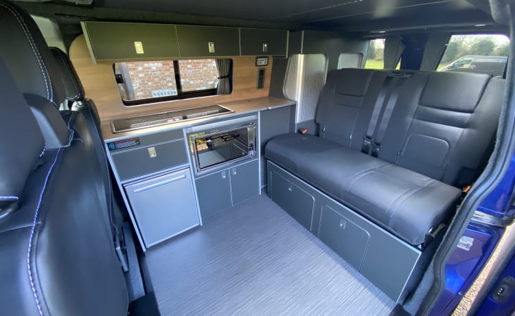 Luxuriöses 4-Bett-Aufstelldach mit Isofix-Sitzen – Ford Transit Custom