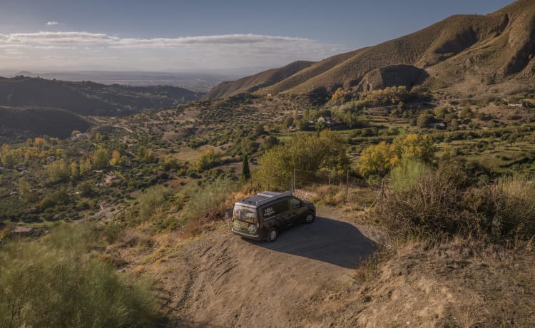 Dani – Partez à l'aventure avec l'EscapeVan à travers l'Andalousie depuis l'Espagne !