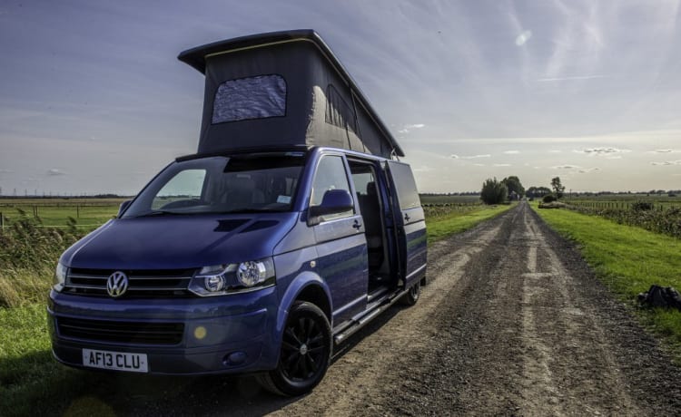 Scafell – VW T5 4-Berth Campervan Pop top roof and Wide bed (2 adults and 2 children)