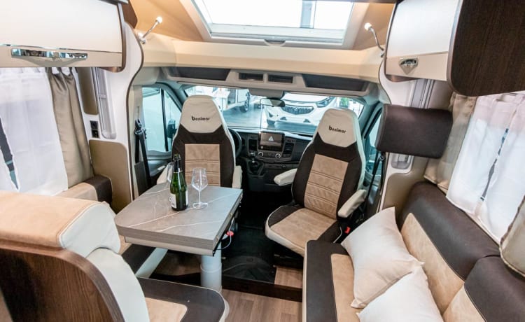 3. Ford Benimar Cocoon 463 voor 4 personen (model 2022)