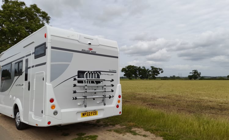 Nouveau camping-car de luxe Roller Team Autoroller 707