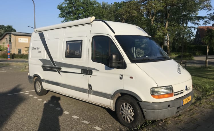 KnusBus – 2p Renault campervan uit 2016