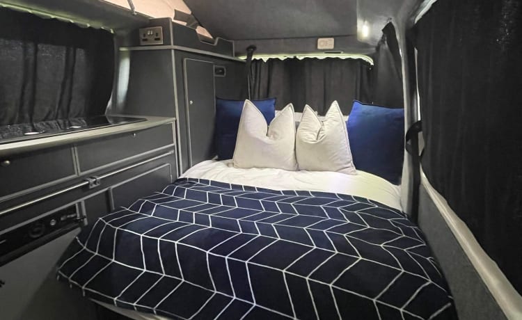 Cooper – Luxury Volkswagen Transporter 4 berth POP TOP with Awning