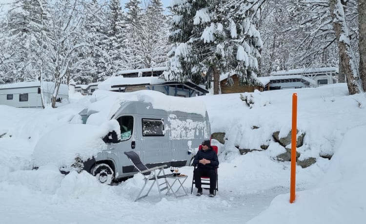 LUER ADVENTURES – Beautiful complete Citroen bus camper