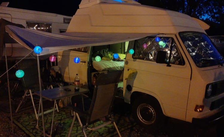 de witte bus – 2p Volkswagen campervan uit 1986