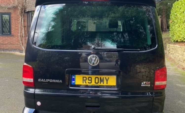 Romy – Hochwertiges Wohnmobil mit 4 Schlafplätzen von VW California