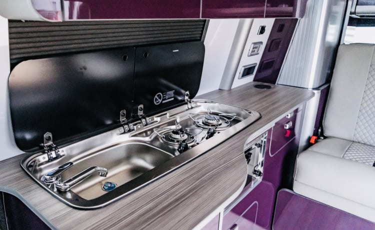 Violet – Volkswagen Campervan 4 couchettes 2020 - Nouvelle conversion