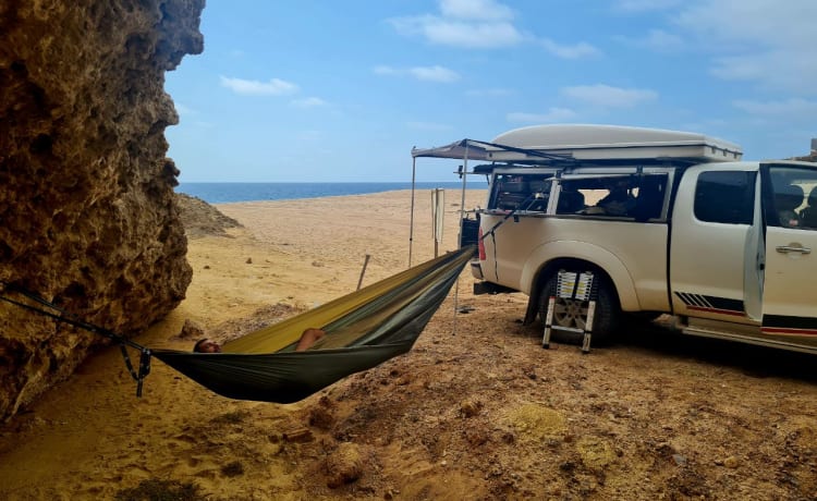 Theresa – Camper 4x4 avventuroso con tenda