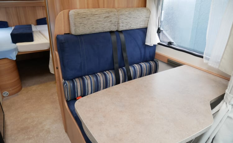 Chausson Flash 16, 4-Personen, Längsbetten, Hubbett!!