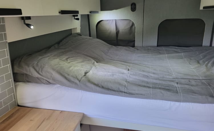Camping-car Fiat Ducato pour 5 personnes (construit en 2017) (construit en 2023)