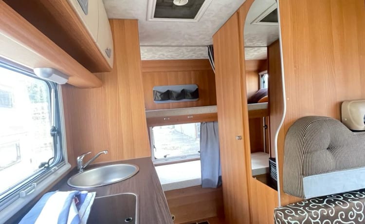 ITA CAMPER – ITA CAMPER - Camping-car mansardé neuf - 6 places